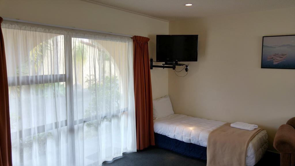 Hobson'S Choice Motel Dargaville Phòng bức ảnh